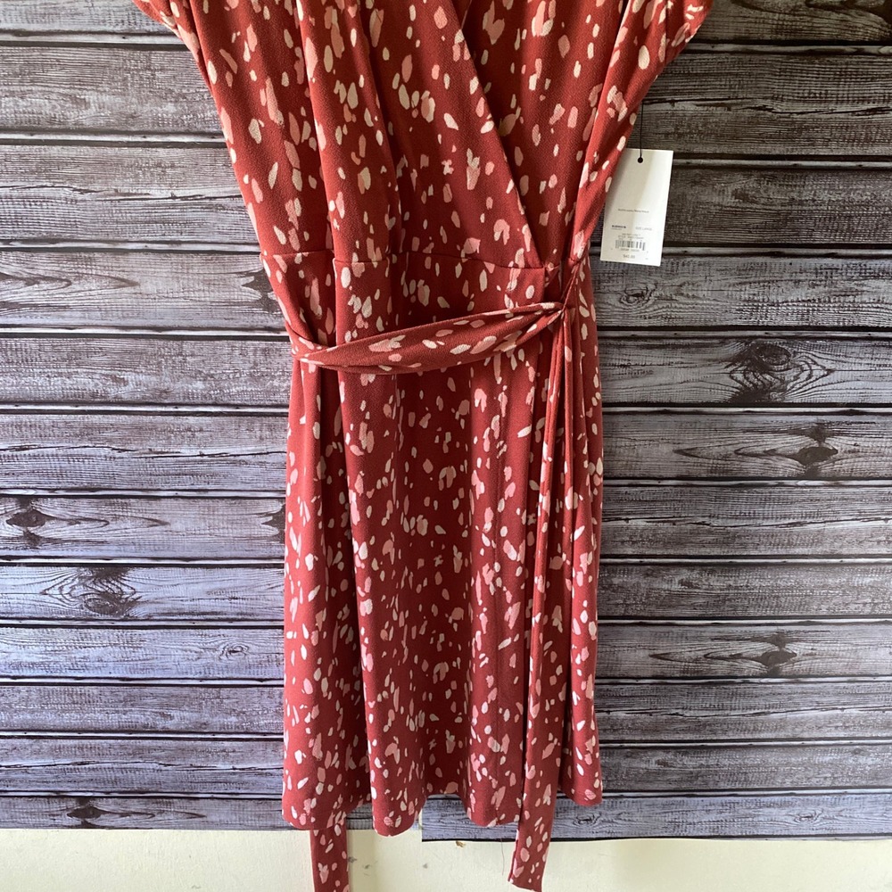 Nine West Women's Short-Sleeved Dress Size L Rust Faux-Wrap Belt Knee-Length NWT - Picture 2 of 10